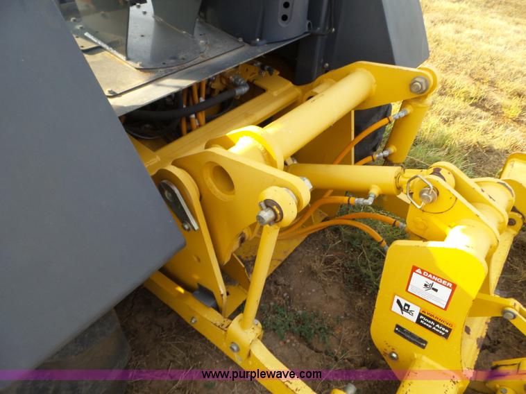 image for item L5111 2010 John Deere 210LJ landscape loader