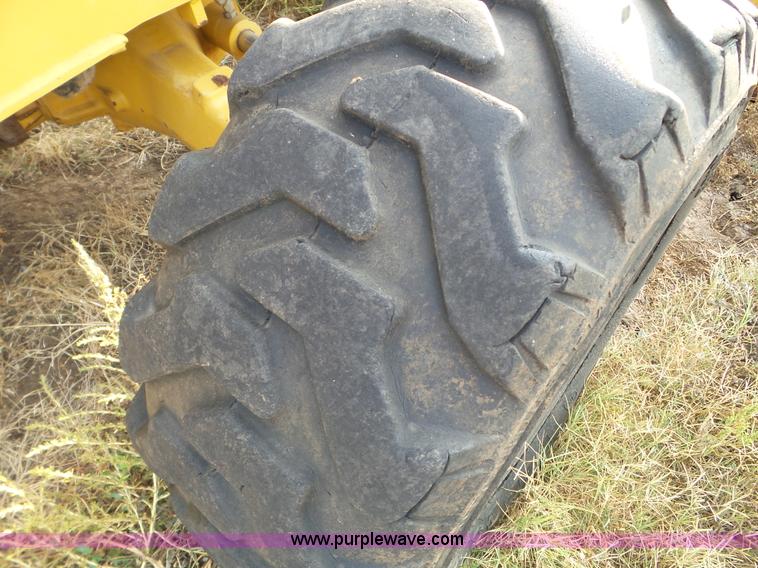 image for item L5111 2010 John Deere 210LJ landscape loader