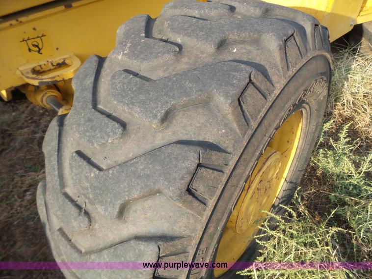 image for item L5111 2010 John Deere 210LJ landscape loader