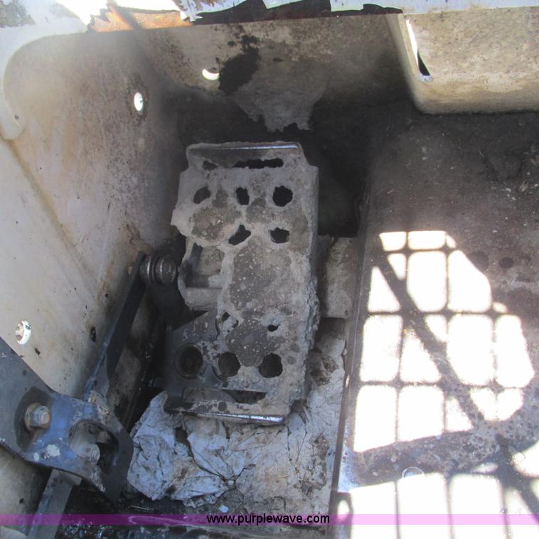 image for item L5282 1998 Bobcat 753 skid steer