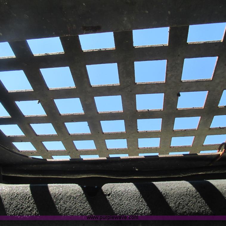 image for item L5282 1998 Bobcat 753 skid steer