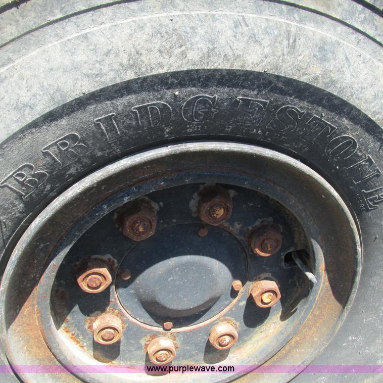 image for item L5287 Sakai TW100 vibratory single drum roller