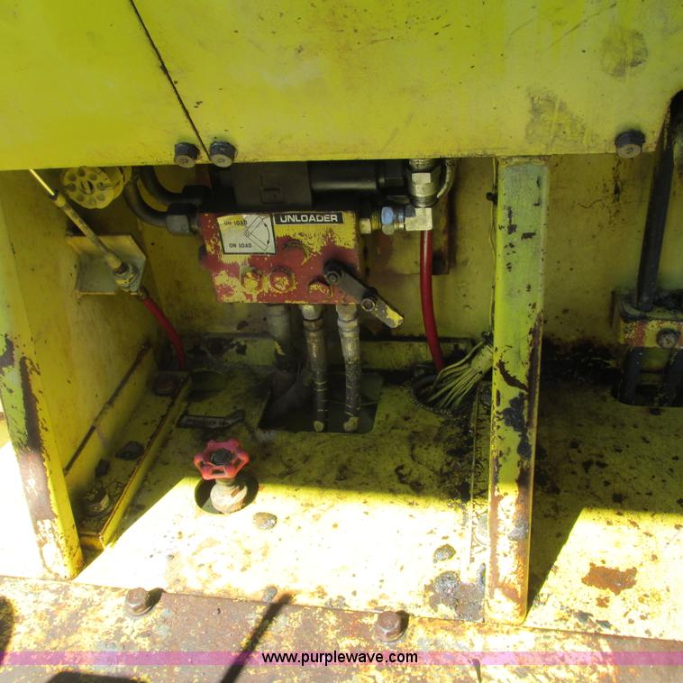 image for item L5287 Sakai TW100 vibratory single drum roller