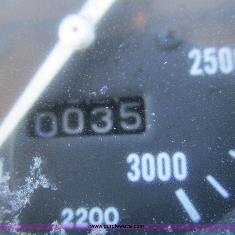 image for item L5287 Sakai TW100 vibratory single drum roller