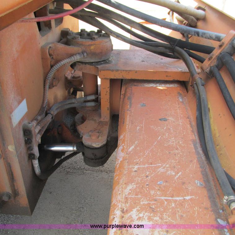 image for item L5293 Sakai TW100 vibratory single drum roller