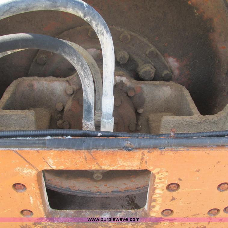 image for item L5293 Sakai TW100 vibratory single drum roller