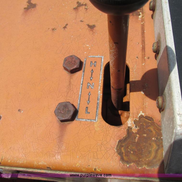 image for item L5293 Sakai TW100 vibratory single drum roller