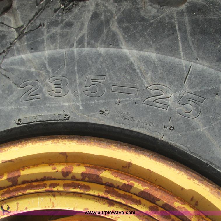 image for item L5294 1990 Kawasaki 85Z II wheel loader