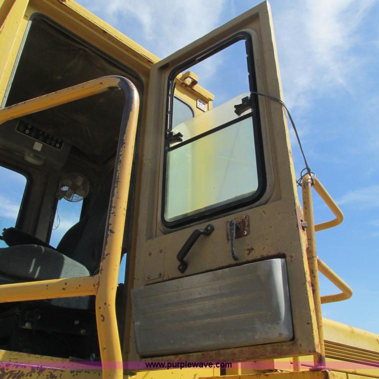 image for item L5294 1990 Kawasaki 85Z II wheel loader