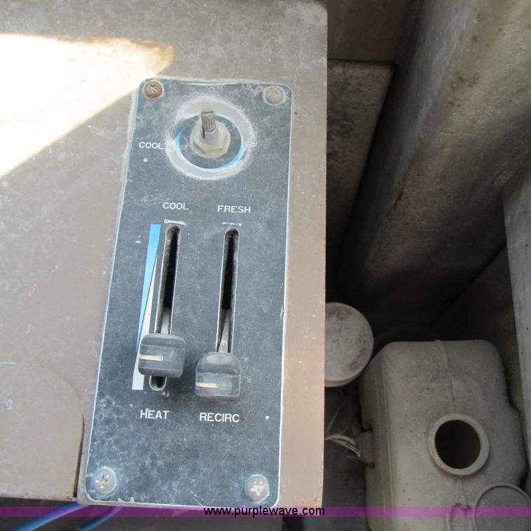 image for item L5294 1990 Kawasaki 85Z II wheel loader