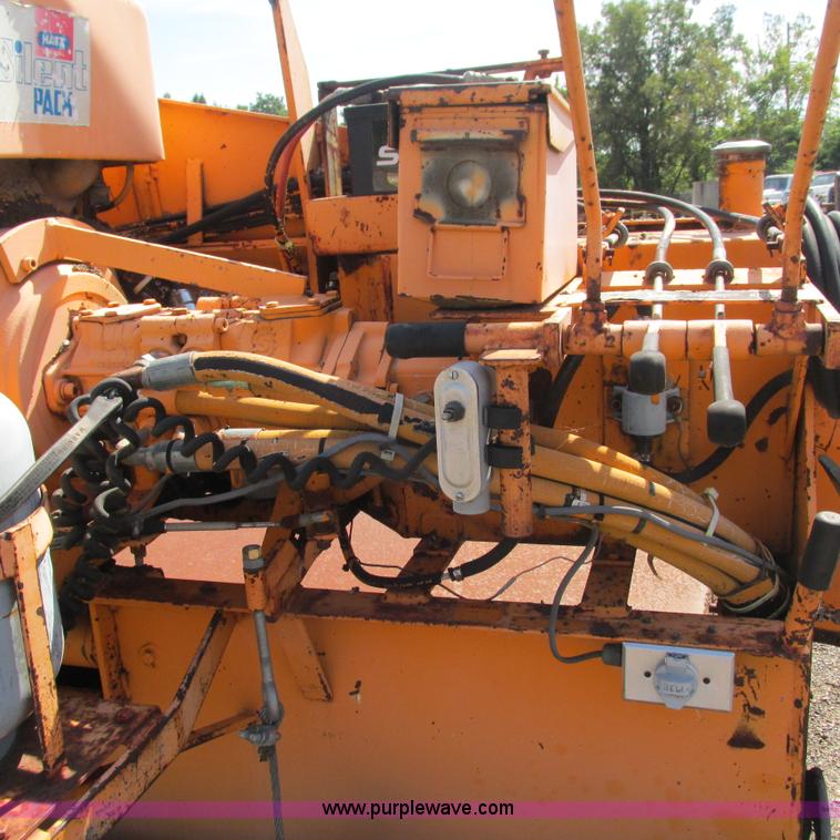 image for item L5295 Lee Boy L100T screed