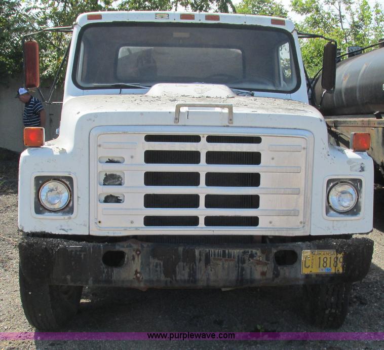 image for item L5296 1981 International oil distribution truck