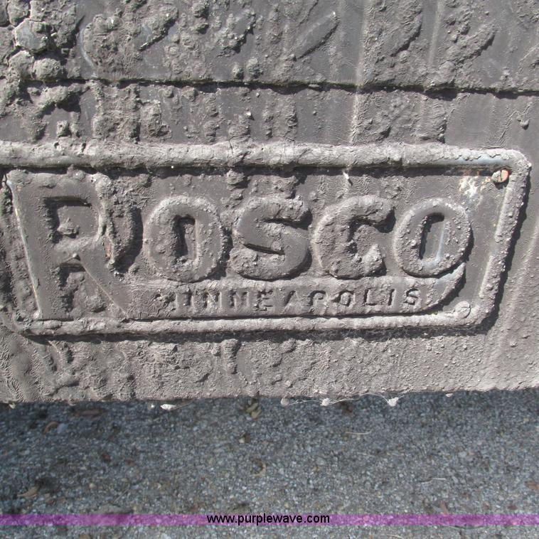 image for item L5296 1981 International oil distribution truck