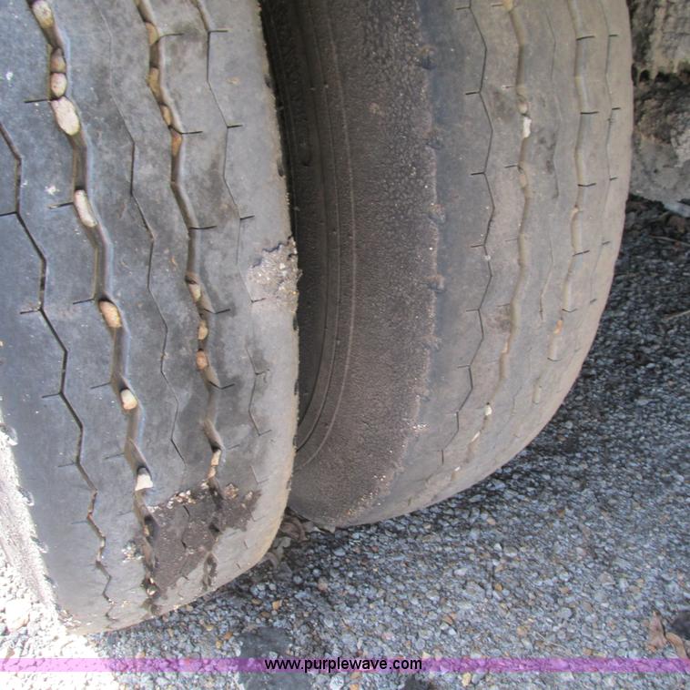 image for item L5296 1981 International oil distribution truck