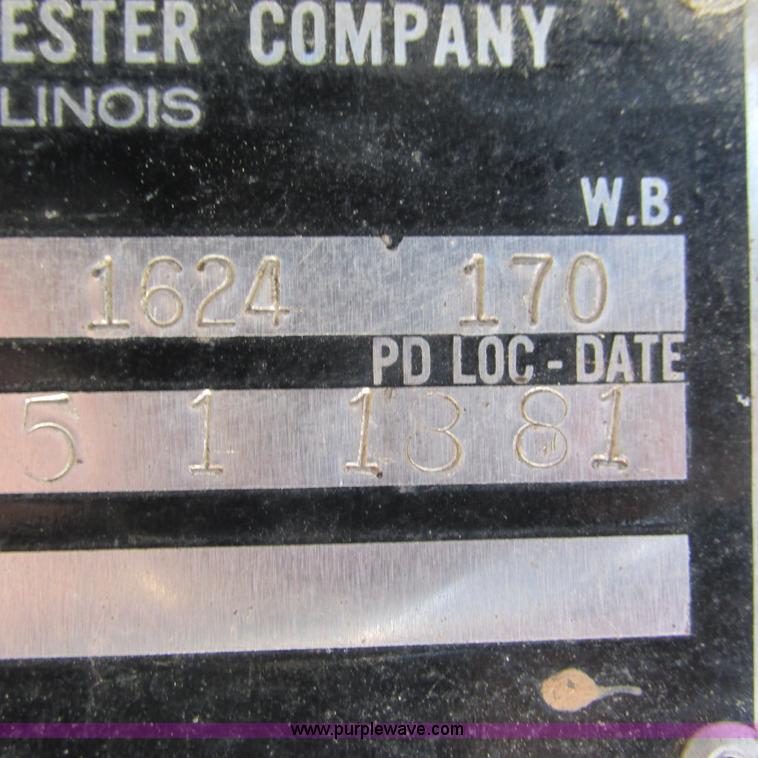 image for item L5296 1981 International oil distribution truck