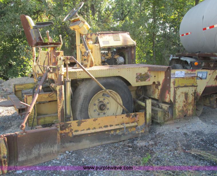 image for item L5298 Blaw Knox RW38 paver