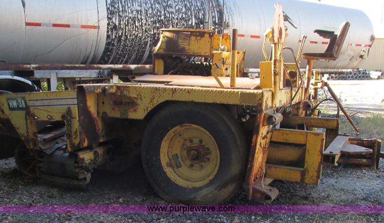 image for item L5298 Blaw Knox RW38 paver