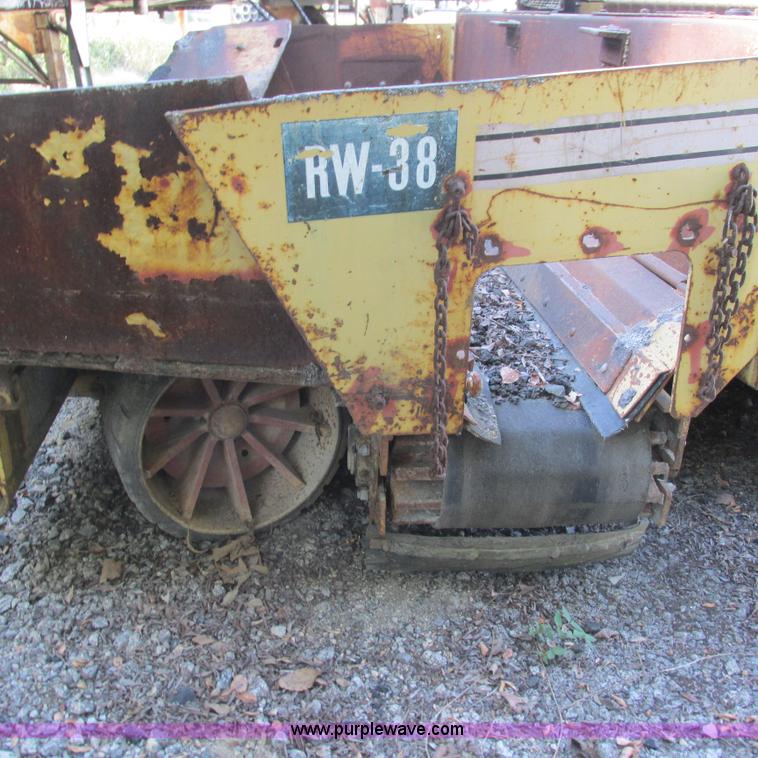 image for item L5298 Blaw Knox RW38 paver