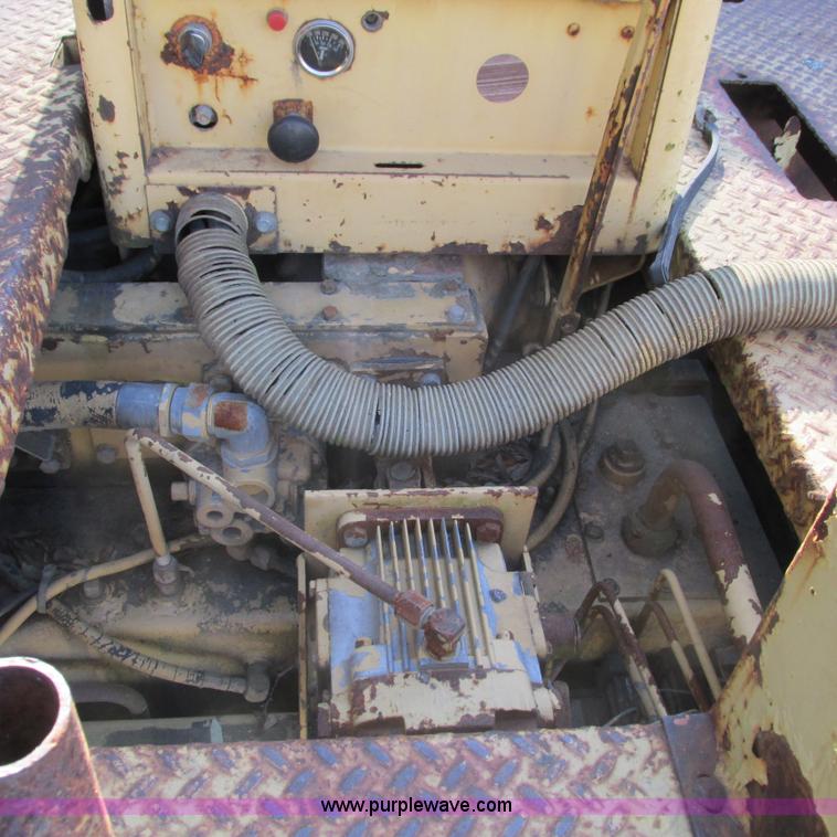 image for item L5298 Blaw Knox RW38 paver