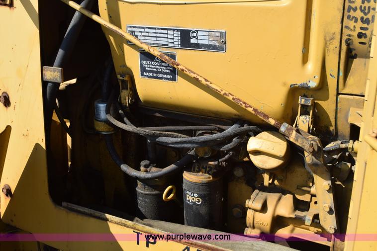 image for item L5900 1995 Vermeer V4150 trencher