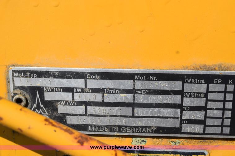 image for item L5900 1995 Vermeer V4150 trencher