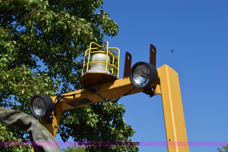 image for item L5900 1995 Vermeer V4150 trencher