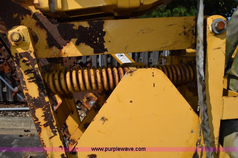image for item L5900 1995 Vermeer V4150 trencher