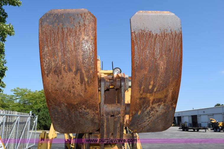 image for item L5900 1995 Vermeer V4150 trencher