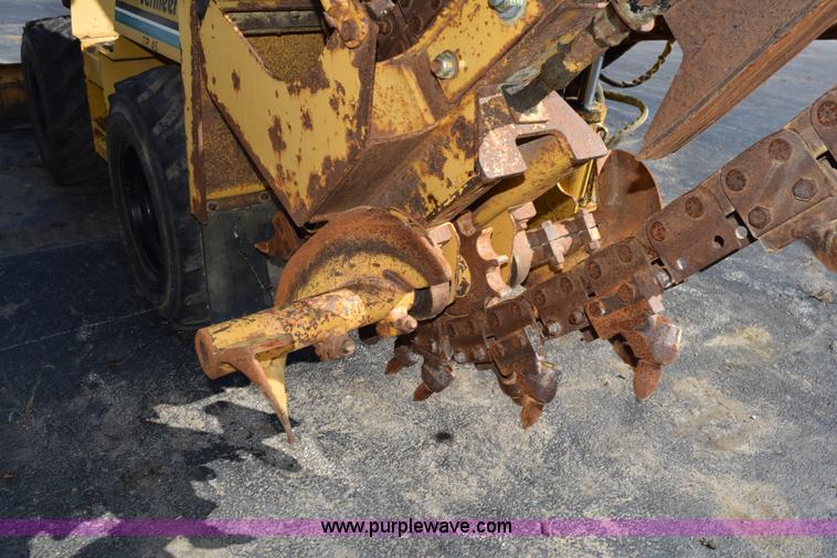image for item L5900 1995 Vermeer V4150 trencher