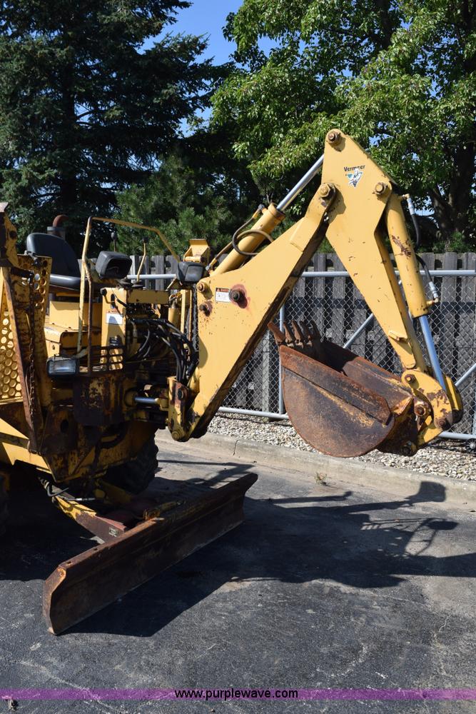 image for item L5900 1995 Vermeer V4150 trencher