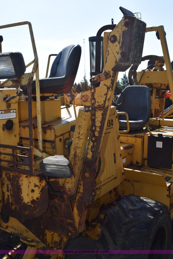 image for item L5900 1995 Vermeer V4150 trencher