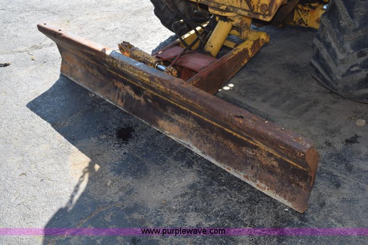 image for item L5900 1995 Vermeer V4150 trencher