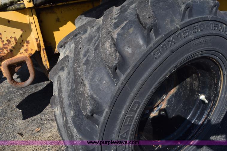 image for item L5900 1995 Vermeer V4150 trencher