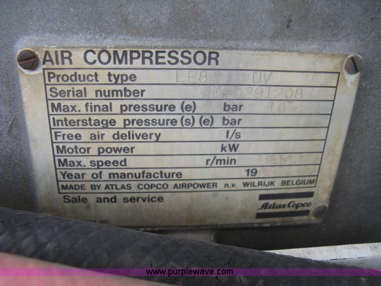 image for item L6317 2004 Chevrolet C7500 service truck with crane