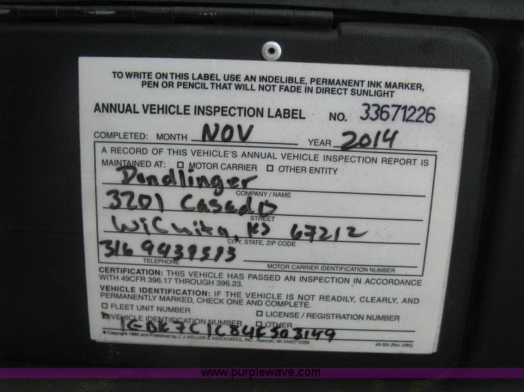 image for item L6317 2004 Chevrolet C7500 service truck with crane