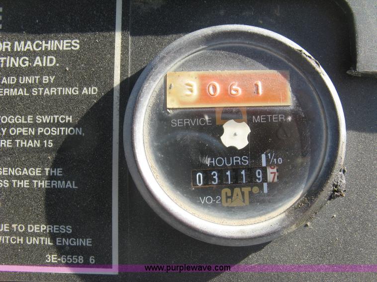 image for item L6326 1995 Caterpillar 2258A vibratory single drum compactor