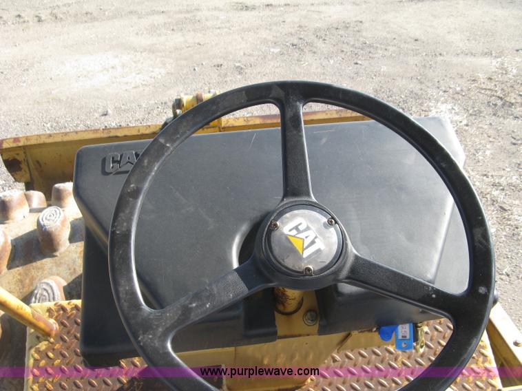 image for item L6326 1995 Caterpillar 2258A vibratory single drum compactor