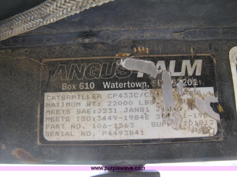 image for item L6326 1995 Caterpillar 2258A vibratory single drum compactor