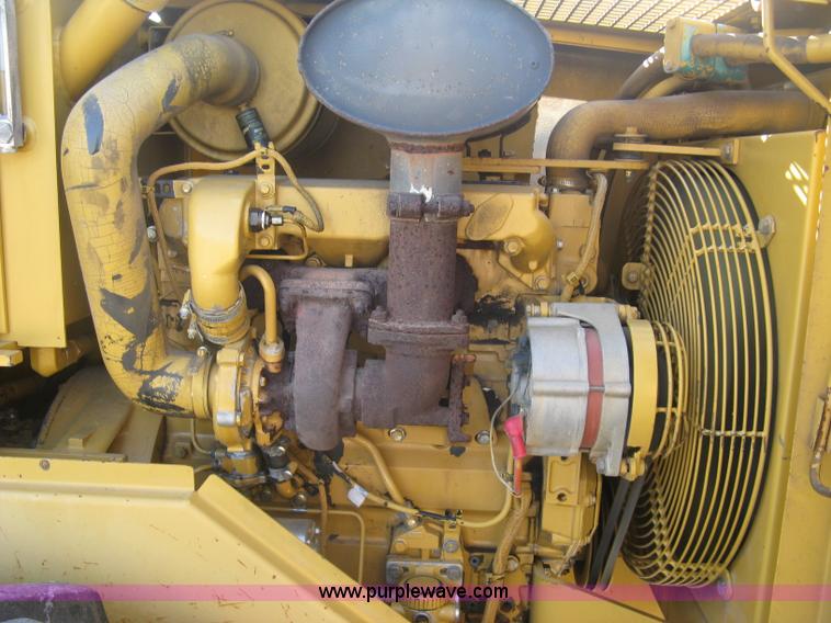 image for item L6326 1995 Caterpillar 2258A vibratory single drum compactor