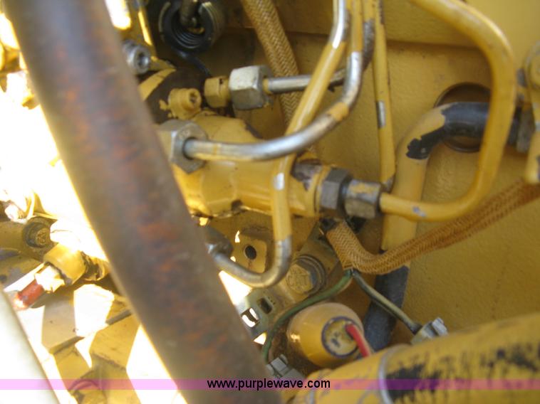 image for item L6326 1995 Caterpillar 2258A vibratory single drum compactor