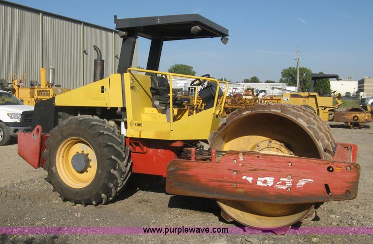 image for item L6327 Dynapac CA250PD single drum compactor