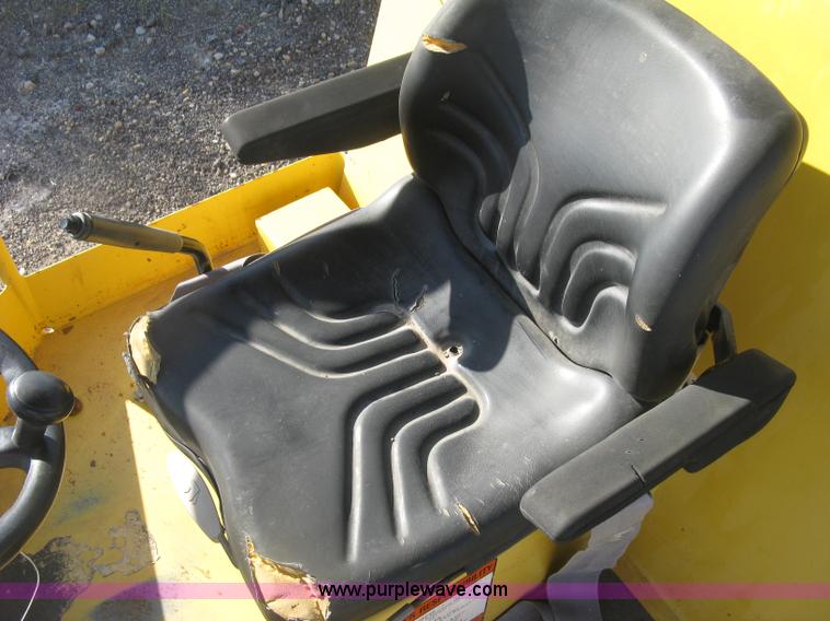 image for item L6327 Dynapac CA250PD single drum compactor