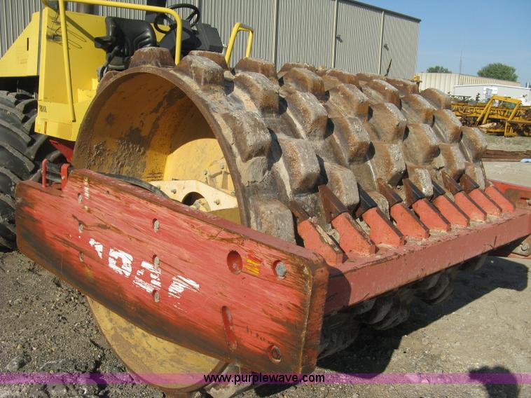 image for item L6327 Dynapac CA250PD single drum compactor