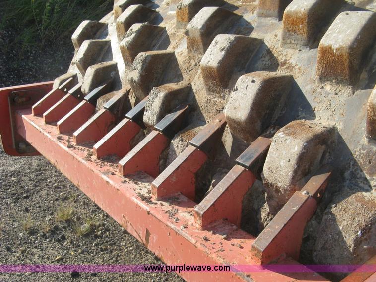 image for item L6327 Dynapac CA250PD single drum compactor