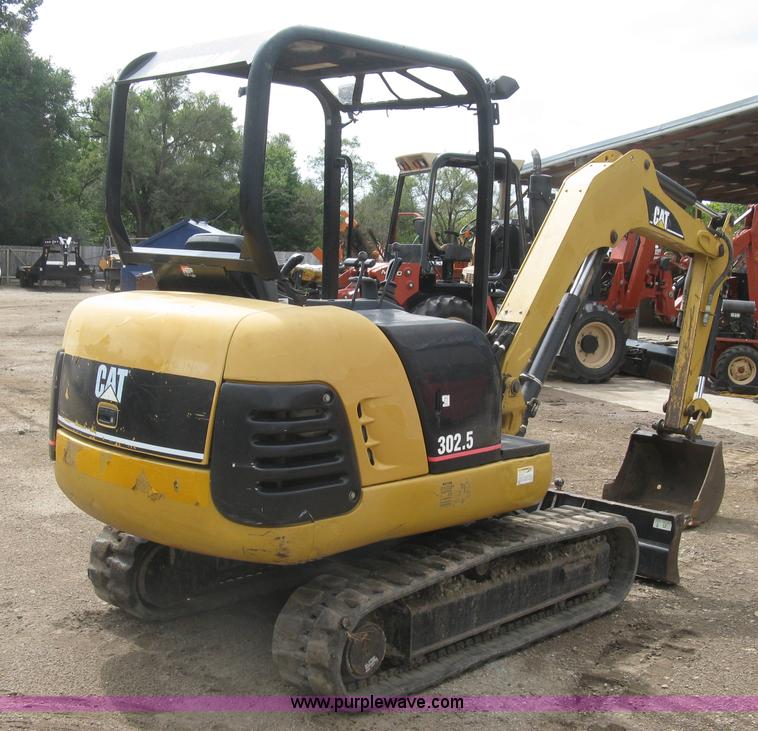 image for item L6341 2005 Caterpillar 302.5 mini excavator
