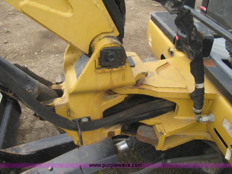 image for item L6341 2005 Caterpillar 302.5 mini excavator