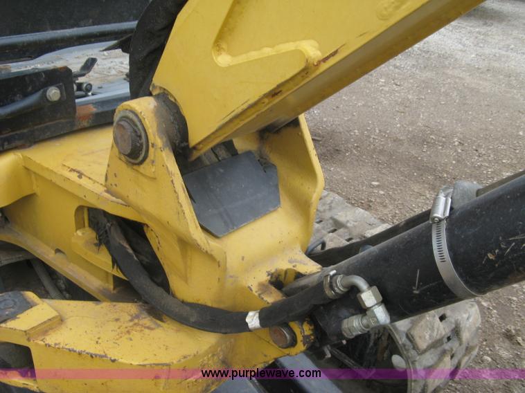image for item L6341 2005 Caterpillar 302.5 mini excavator