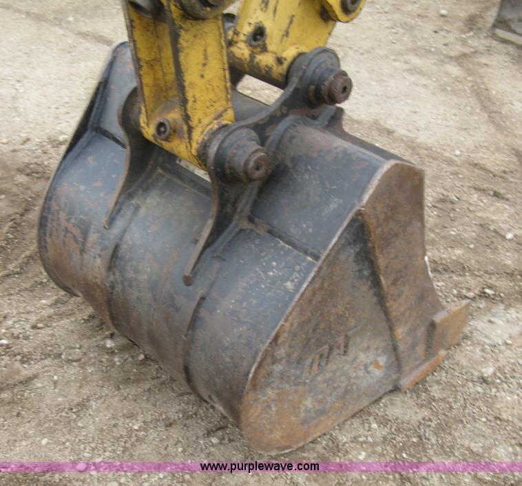 image for item L6341 2005 Caterpillar 302.5 mini excavator