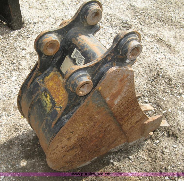 image for item L6341 2005 Caterpillar 302.5 mini excavator
