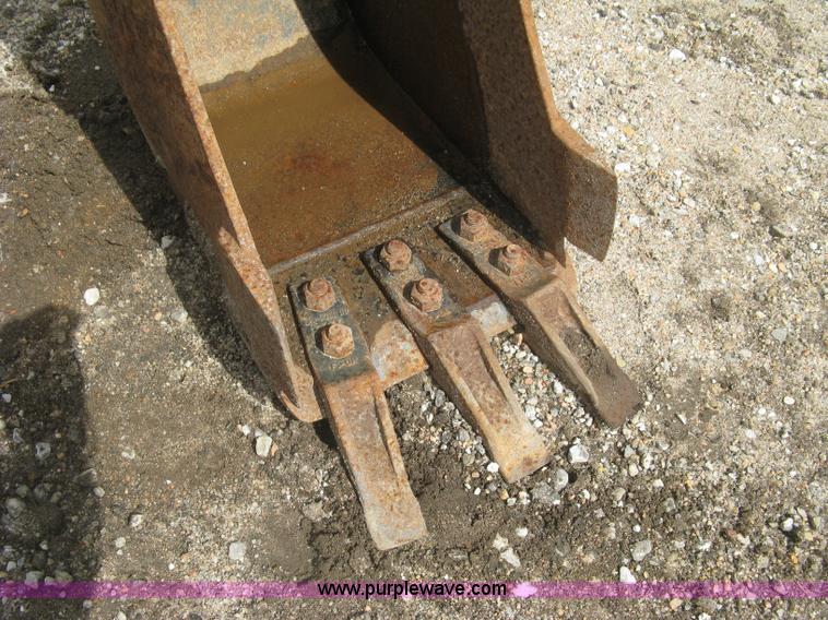 image for item L6341 2005 Caterpillar 302.5 mini excavator